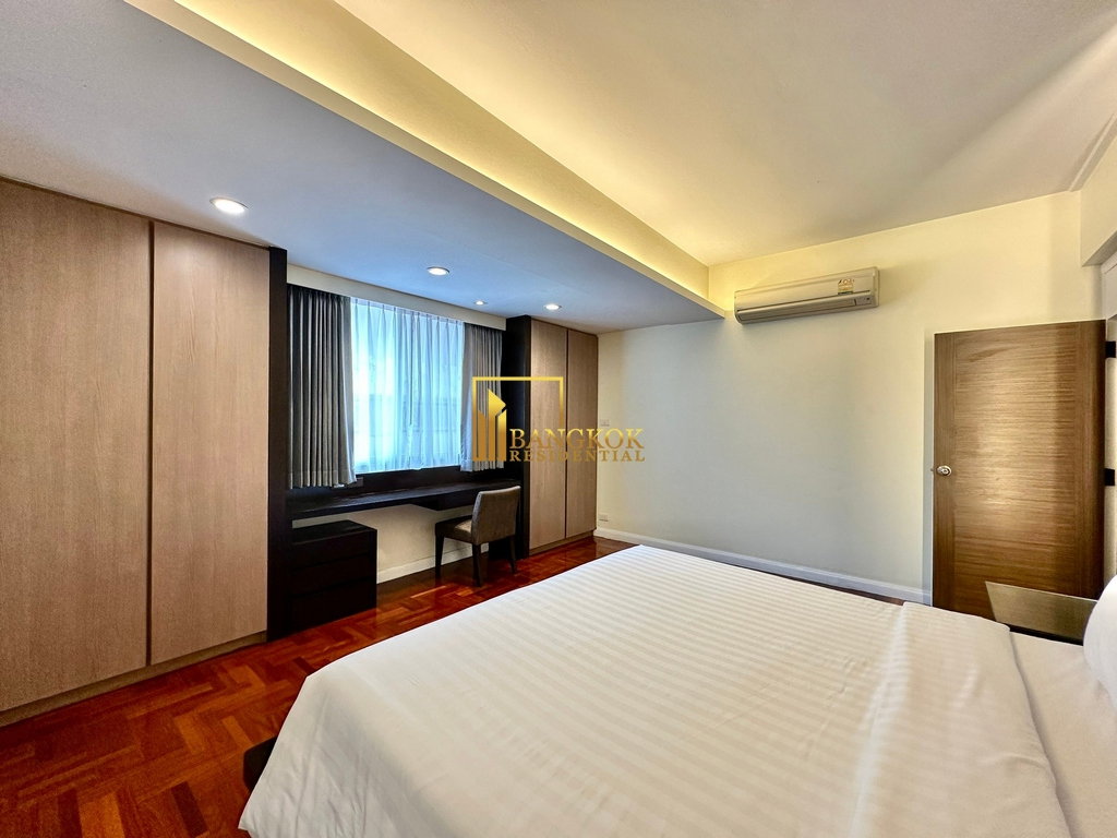 รูป Spacious 4 Bedroom Penthouse Apartment in Sukhumvit 7 - BR0669AP - รูปที่ 25/58