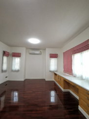 picture Luxury House for Sale in Windmill Golf Course - 22/23