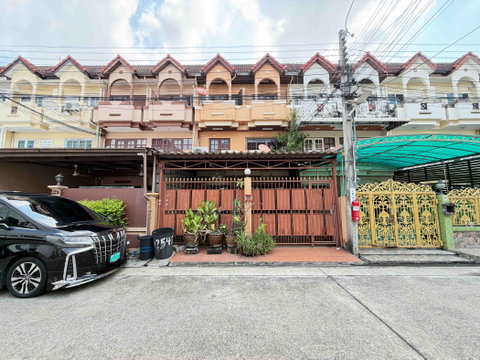 ขาย ทาวน์โฮม 3 ชั้น ฐิติพร พัฒนาการ 29 ใกล้สนามบินสุวรรณภมิ 33 ตรว 3 ชั้น เหมาะออฟฟิศ