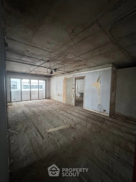 2-BR Condo For Sale, Green Peace Mansion, Near MRT Kamphaeng Phet (ID 2138596)