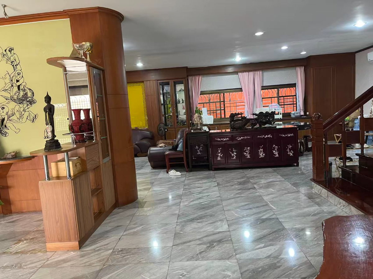 รูป 📍 ขาย หมูบ้านปรีชา ทำเลศรีนครินทร์ | บ้านกว้างอยู่สบาย ราคาดีคุ้มค่า | ใกล้ห้างและสิ่งอำนวยความสะดวก  - รูปที่ 16/31