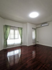 picture Luxury House for Sale in Windmill Golf Course - 18/23