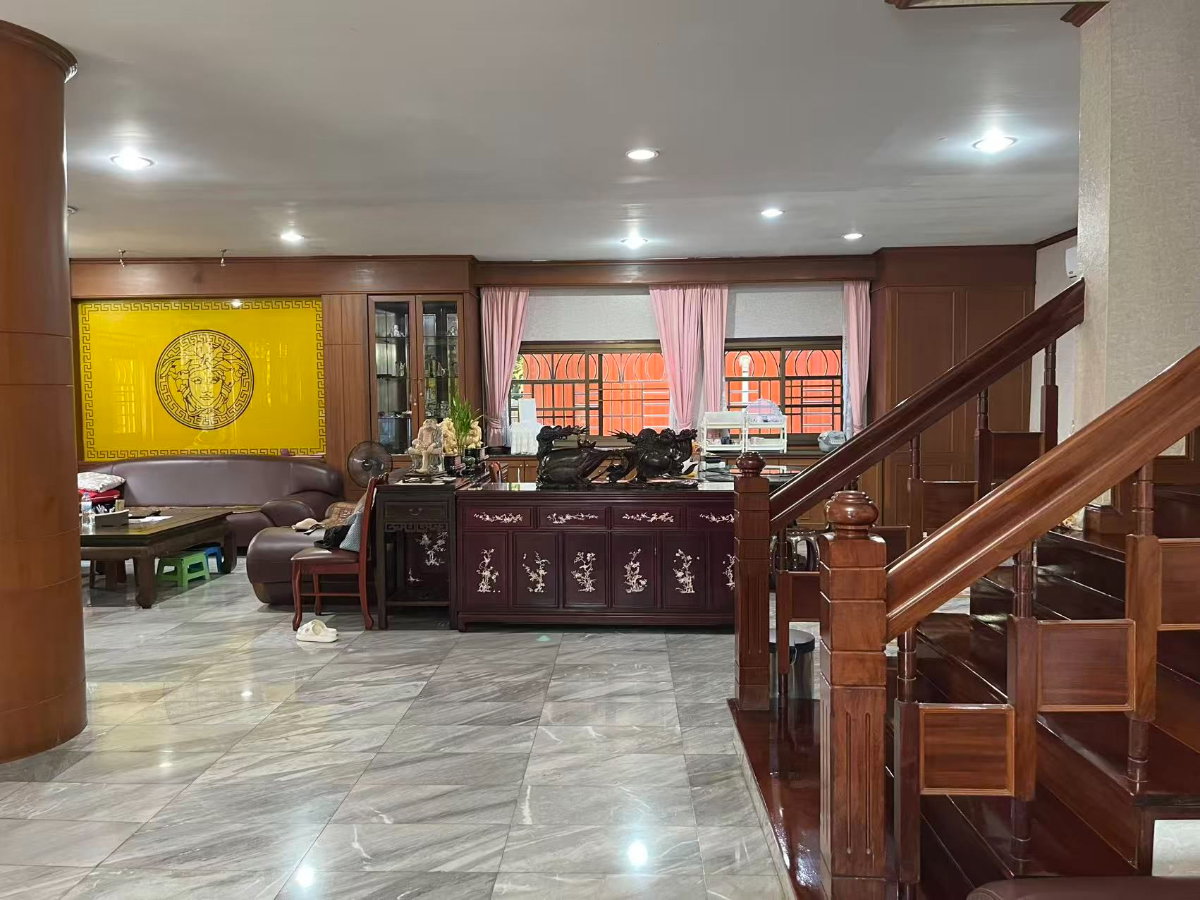 รูป 📍 ขาย หมูบ้านปรีชา ทำเลศรีนครินทร์ | บ้านกว้างอยู่สบาย ราคาดีคุ้มค่า | ใกล้ห้างและสิ่งอำนวยความสะดวก  - รูปที่ 8/31