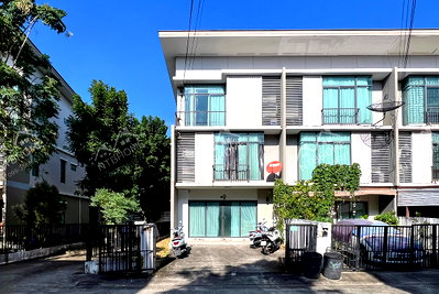 ขายทาวน์โฮม : ทาวน์โฮม 3 ชั้น พฤกษาวิลล์ 65/2 ศรีสมาน 31.2 วา ทำเลต้นโครงการ ขายขาดทุน!! ราคาเท่าแปลงกลาง