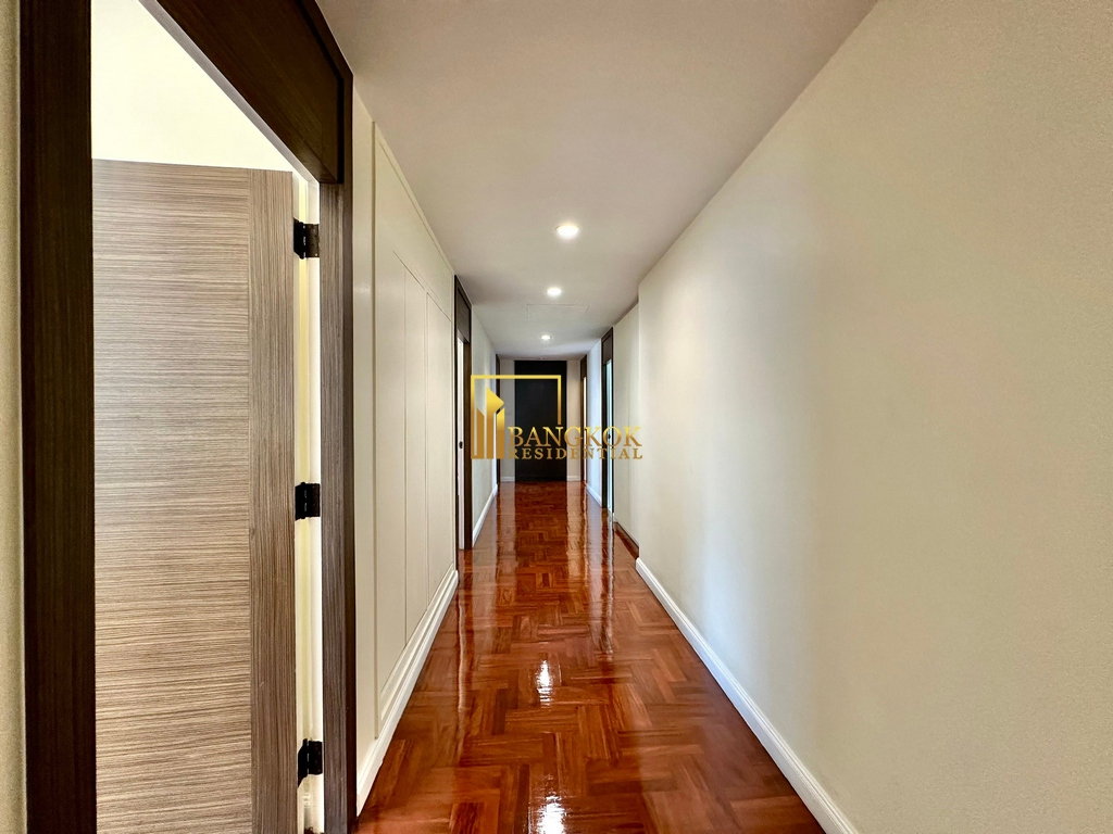 รูป Spacious 4 Bedroom Penthouse Apartment in Sukhumvit 7 - BR0669AP - รูปที่ 13/58