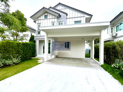 Houses for rent : P0631/Single house for rent in the Villaggio 3 Srinakarin-Bangna project. On Buanakarin Road, good location.