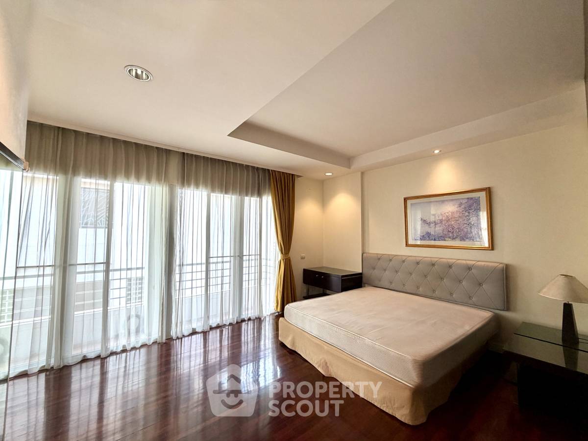 picture 3-BR House For Rent, Bangkok Villa (Wang Thonglang) (ID 2745587) - 4/9