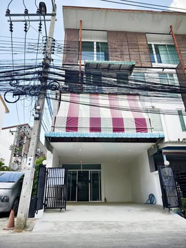 📌 ขายทาวน์โฮม โครงการ ดิ แอททิคไลท์ แจ้งวัฒนะ 3 ชั้น 4 ห้องนอน 3 ห้องน้ำ