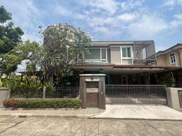 Houses for sale : 📌 For Sell 2-story House GOLDEN NAKARA ONNUT 65 4 bedroom 4 bathroom