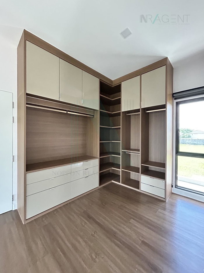 รูป ขายบ้านเดี่ยว โครงการ เวนิว ไอดี มอเตอร์เวย์ - พระราม9 2 ชั้น 5 ห้องนอน 5 ห้องน้ำ - รูปที่ 5/8