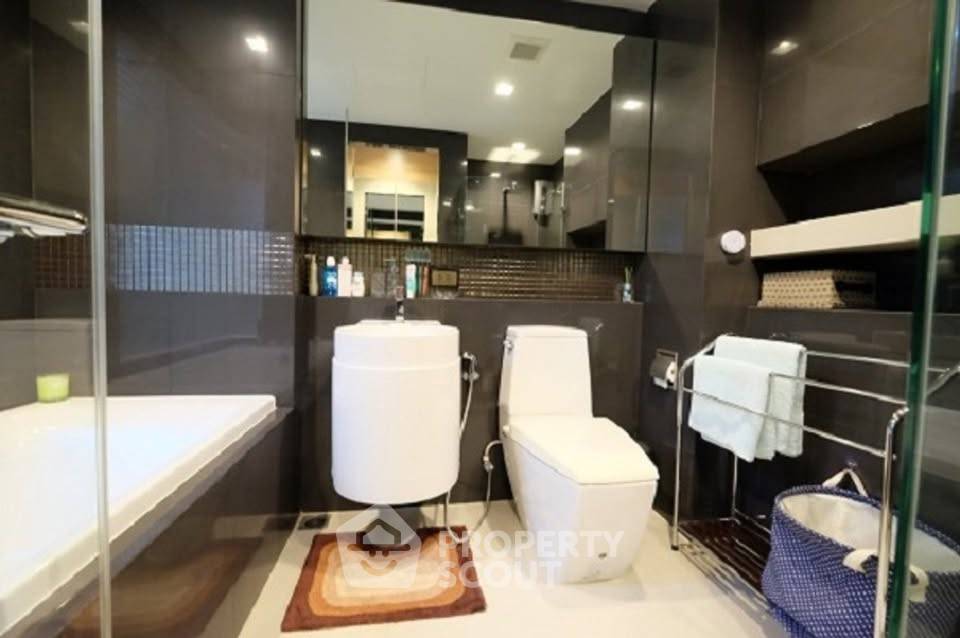 รูป คอนโด 2 ห้องนอน 67 ตร.ม. ชั้นสูง 34 ที่ Rhythm Sathorn ใกล้ BTS สะพานตากสิน 300 ม. (ID 2783474) - รูปที่ 7/10