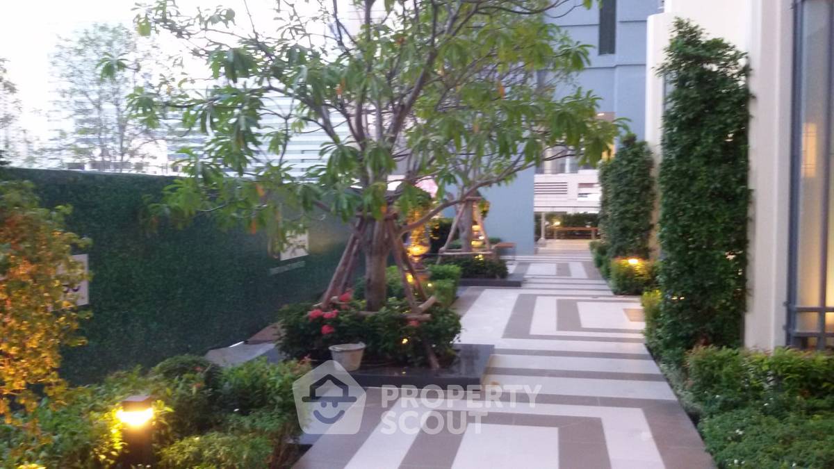 รูป ห้องนอน 1 ห้อง ชั้น 20 Q Asoke ใกล้ MRT เพชรบุรี 100 ม. (ID 511386) - รูปที่ 5/6