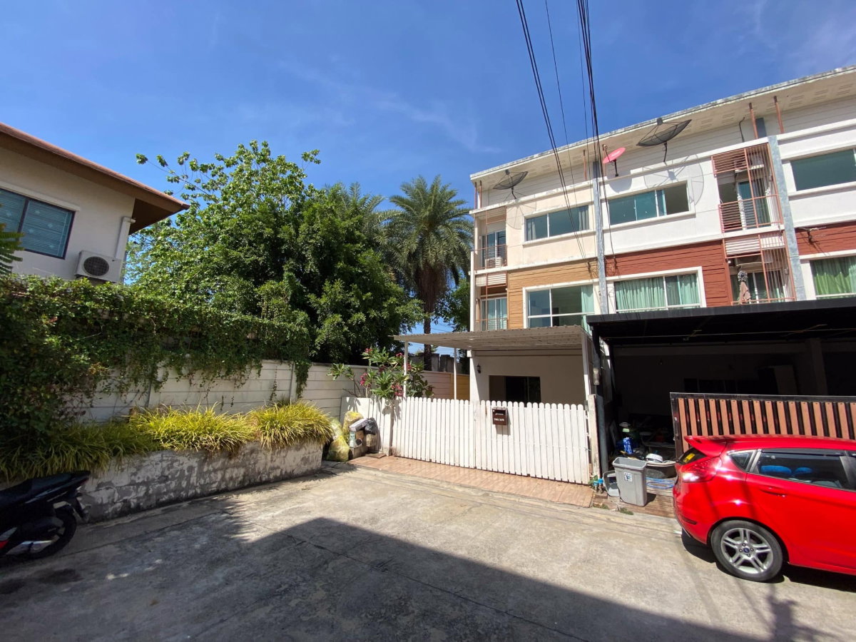 รูป UV01760 - Villette City  Pattanakarn : BTS Phra Khanong - รูปที่ 2/52