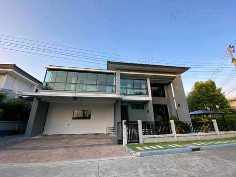 ให้เช่าบ้านเดี่ยว 2 ชั้น เดอะ ซิตี้ พัฒนาการ 8 ห้องนอน 7 ห้องน้ำ