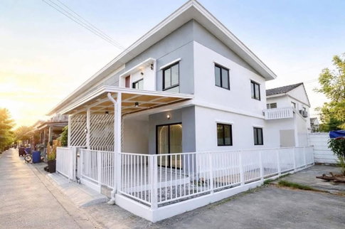 ขายทาวน์เฮาส์พฤกษา 64/2 คลองสาม หลังมุม 24 ตร.ว. แต่งใหม่พร้อมอยู่ ฟรีโอน