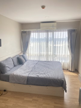 Condo for sale, beautiful unit on the top floor with a great view! Be Condo Phaholyothin project, near Bangkok University (Rangsit). Ready to move in.