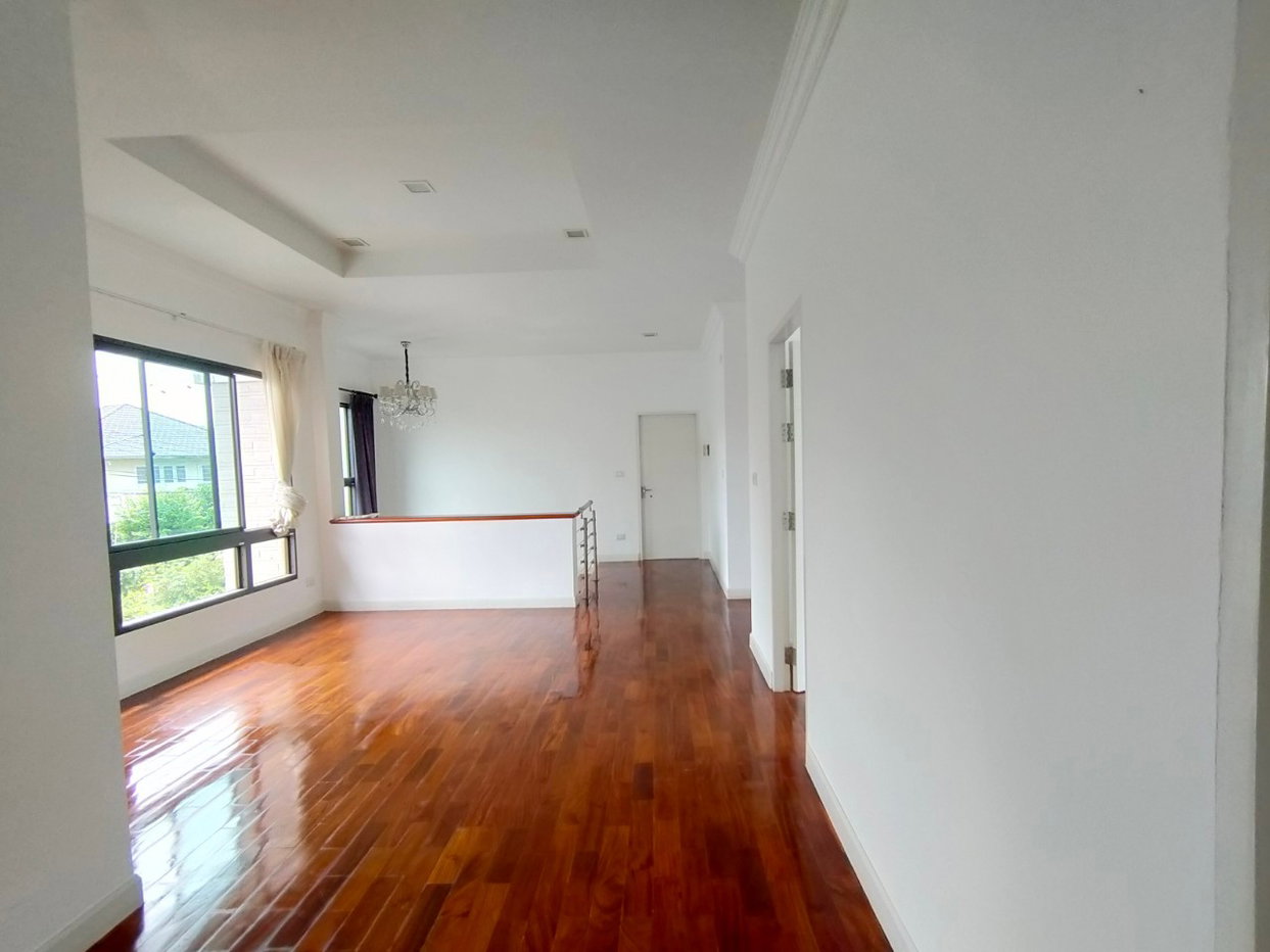 picture HOME 159.3 Sq.w. Min Buri Bangkok Price on request - 5/11
