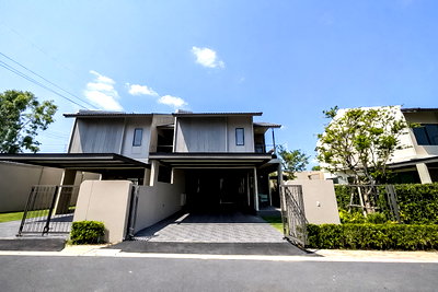 Houses for sale Frost Magical Ice of Siam : Smart Home Semi Detached House for Sale East Pattaya