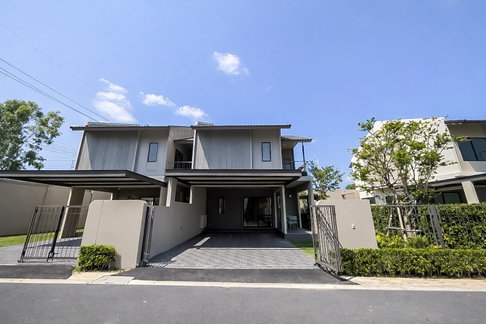 Smart Home Semi Detached House for Sale East Pattaya