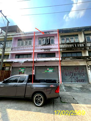 Shophouses for sale Pathumthani : SHOP HOUSE 20 Sq.w. Lam Luk Ka Pathumthani for 2.4M
