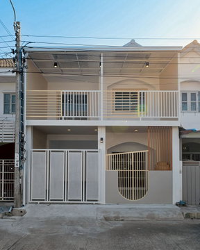 ขายทาวน์เฮาส์บัวทองธานี กาญจนาภิเษก 21 ตร.ว. 4 นอน เดินถึงคิวรถตู้ได้ ฟรีโอน