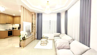 Houses for sale Frost Magical Ice of Siam : Corner House for Sale East Pattaya Nong Pla Lai Spacious Garden