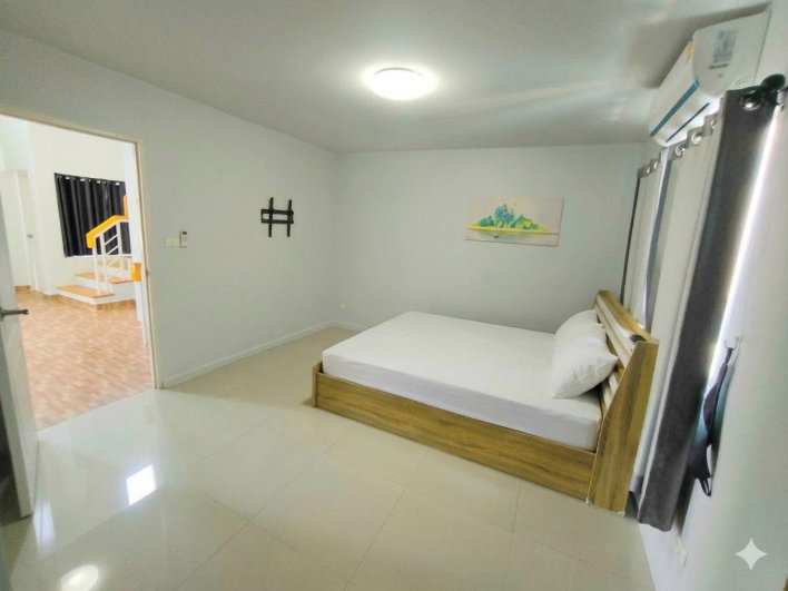 รูป ให้เช่าทาวน์โฮมใหม่ 3 ชั้นสไตล์มอรอคโค ใกล้ ม.บูรพา บางแสน - รูปที่ 8/16