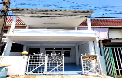 ทาวน์โฮม สถานีรถไฟฟ้าหลักสี่ : ขาย ทาวน์เฮ้าส์ ​หมู่บ้านบัวบาน​ 18.4 ตรว​ 100 ตรม 2 นอน​ 2​ น้ำ​ 2 ชั้น​ 2 ที่จอดรถ