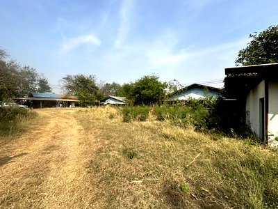 ที่ดิน ตาคลี นครสวรรค์ : ที่ดินพร้อมสิ่งปลูกสร้าง 7004 ตร.วา อำเภอตาคลี จังหวัดนครสวรรค์ 4.4M