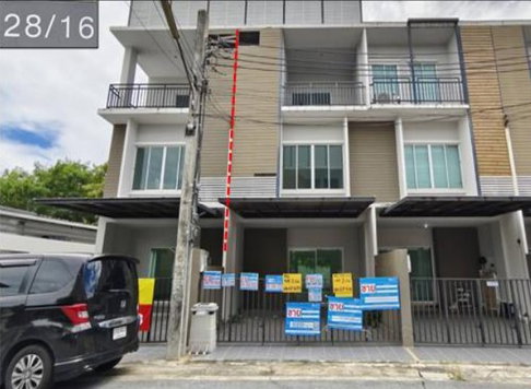 ทาวน์เฮ้าส์ 20 ตร.วา เดอะโมเม้นท์ รามอินทรา เขตบางเขน กรุงเทพมหานคร 3.5M
