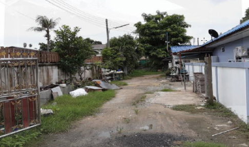 ที่ดินพร้อมสิ่งปลูกสร้าง 250 ตร.วา อำเภอศรีราชา จังหวัดชลบุรี 3M