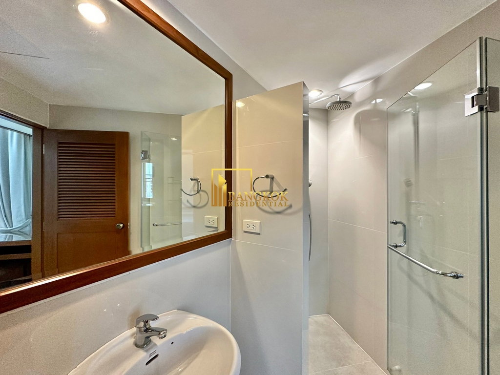 picture Large 3 Bedroom Apartment in Convenient Location - BR0271AP - 25/40