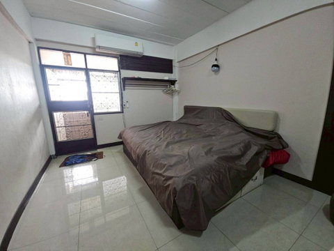 Condo for rent, nicely decorated, near expressway, 26 sq m. 4th Fl.