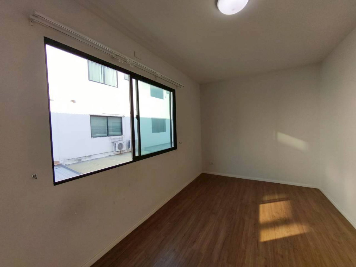 รูป ✨ ขายทาวน์โฮม 3 ชั้น บ้านกลางเมือง ปิ่นเกล้า - จรัญ 💰 ราคาเพียง 4.2 ล้านบาท - รูปที่ 18/37