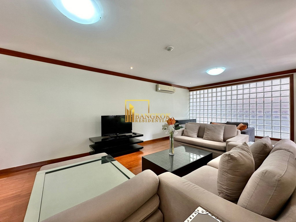 picture Large 3 Bedroom Apartment in Convenient Location - BR0271AP - 4/40