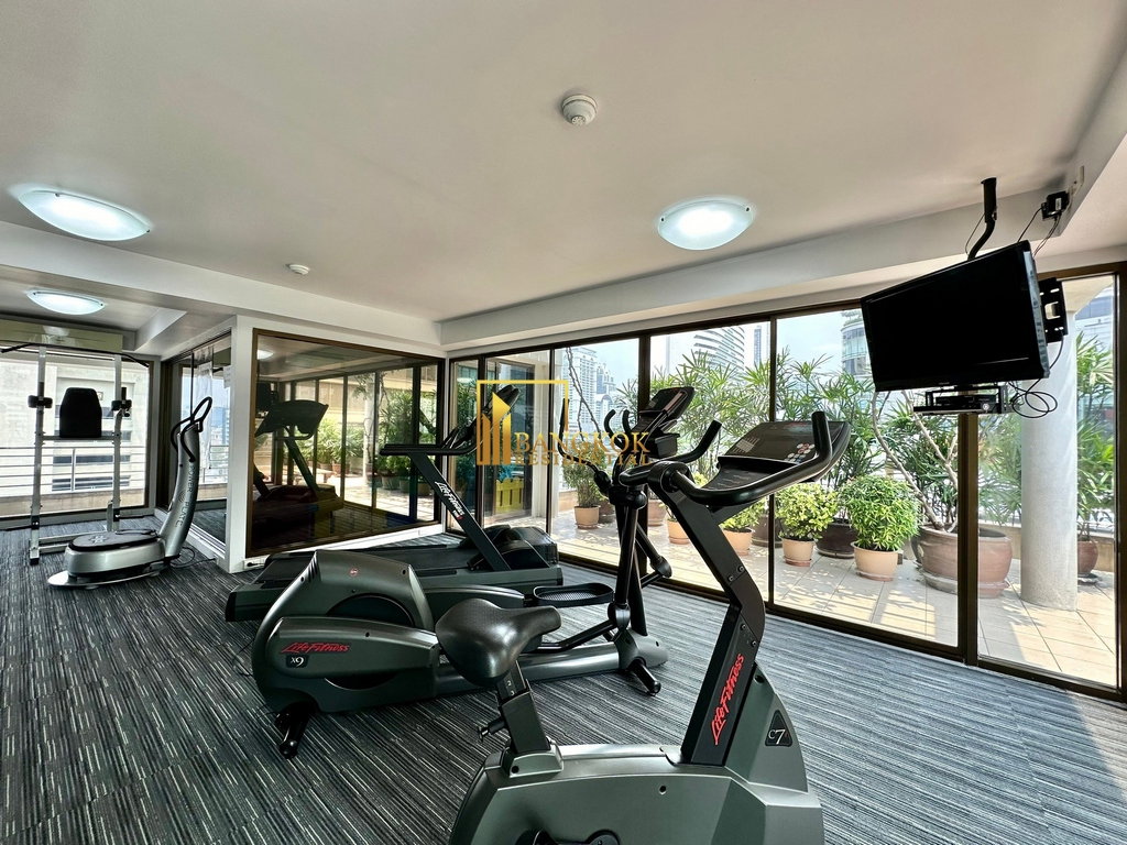picture Large 3 Bedroom Apartment in Convenient Location - BR0271AP - 33/40