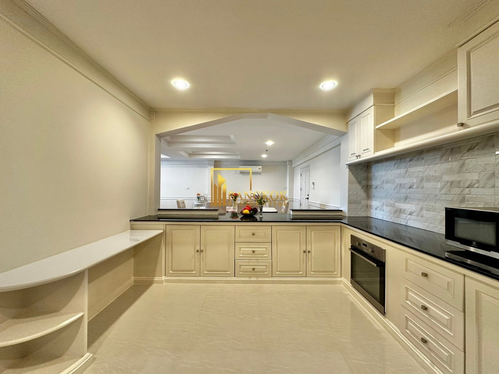 รูป Spacious 3 Bedroom Apartment For Rent in Phrom Phong - BR21114AP - รูปที่ 9/37