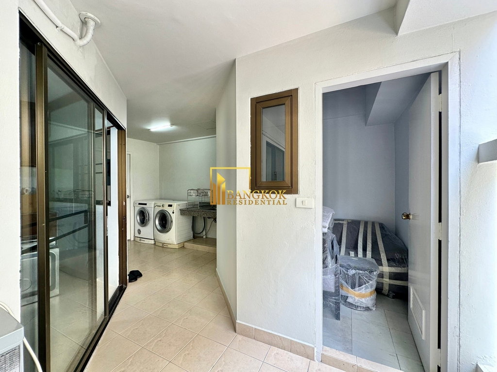 picture Large 3 Bedroom Apartment in Convenient Location - BR0271AP - 28/40