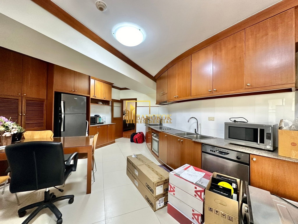 picture Large 3 Bedroom Apartment in Convenient Location - BR0271AP - 11/40