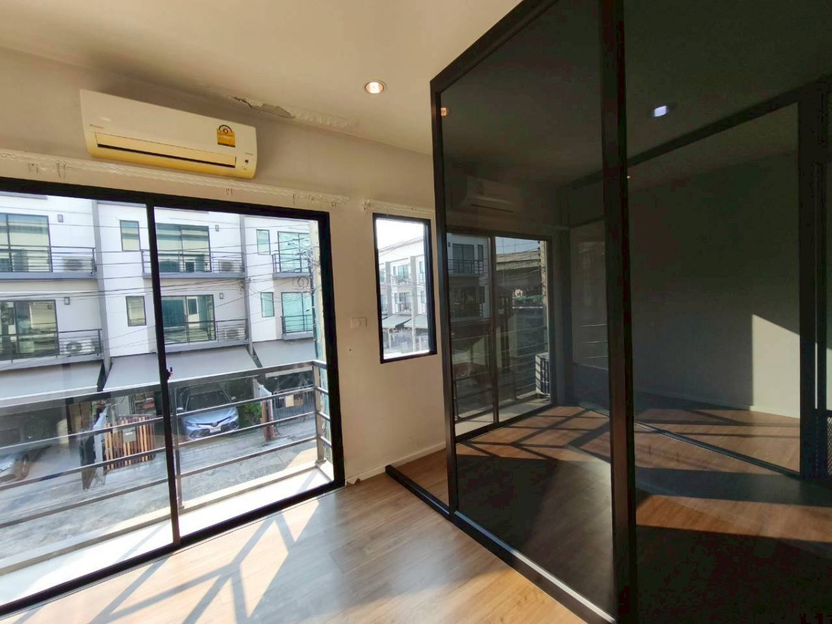 รูป ✨ ขายทาวน์โฮม 3 ชั้น บ้านกลางเมือง ปิ่นเกล้า - จรัญ 💰 ราคาเพียง 4.2 ล้านบาท - รูปที่ 21/37