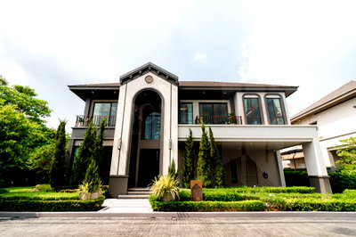 Houses for sale Utthayan Road : Grand Bangkok Boulevard Na Utthayan 4 bedrooms, for sale