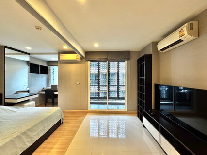 รูปภาพ Condo for rent at Tree Condo Ekkamai (BTS Ekkamai)
