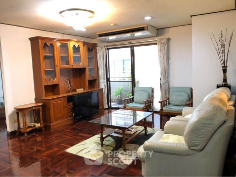 คอนโด 3 ห้องนอน 143 ตร.ม. ชั้น 21 ริชมอนด์ พาเลซ ใกล้ BTS พร้อมพงษ์ (ID 635694)