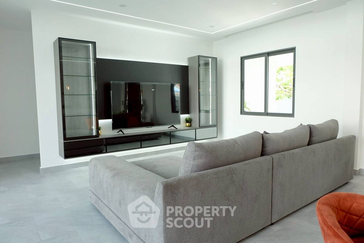 picture Pet-Friendly 3-BR Private Pool Villa (190 Sqm) Fully Renovated (ID 2792071) - 4/25