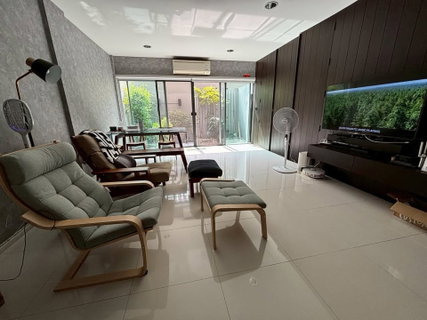รูปภาพ P0645/For rent: Noble Cube, modern style townhome in a potential location.
