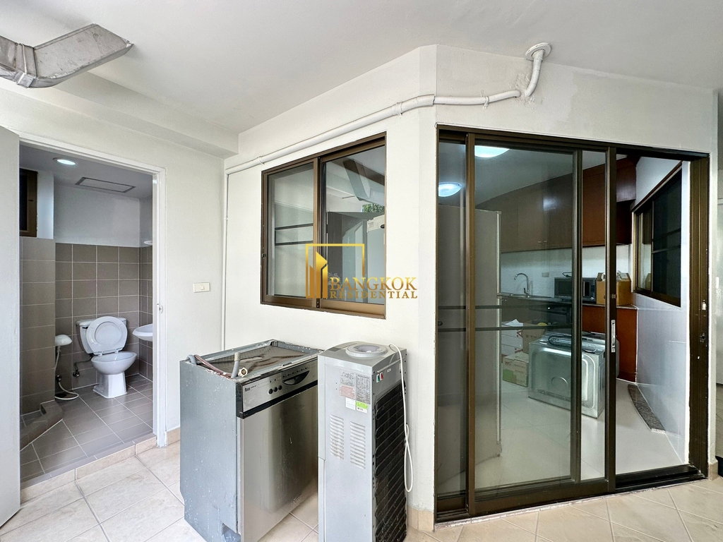 picture Large 3 Bedroom Apartment in Convenient Location - BR0271AP - 27/40