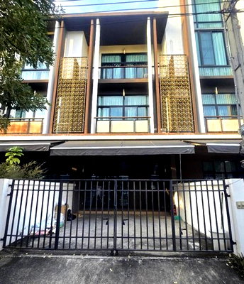 Townhouses for rent Boromarajonani College Of Nursing Bamrasnaradura : FOR RENT  TOWNHOUSE PROPERTY  28500 BAHT per MONTH