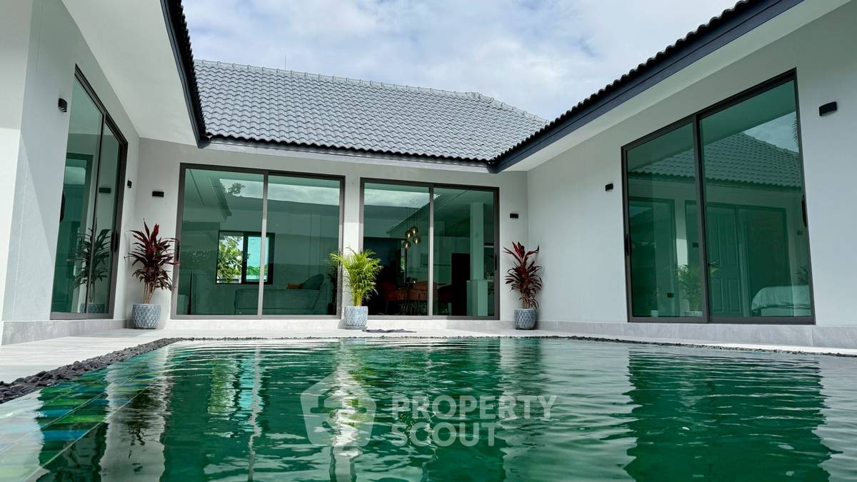 picture Pet-Friendly 3-BR Private Pool Villa (190 Sqm) Fully Renovated (ID 2792071) - 2/25