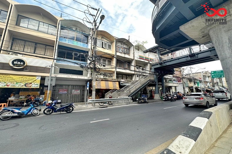 รูป ขายอาคารพาณิชย์ 3.5ชั้น 15 ตารางวา ถนนอรุณอมรินทร์ บางกอกน้อย  - รูปที่ 1/15