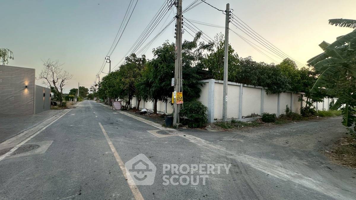 picture Land For Sale In Phraeksa, Mueang Samut Prakan, Samut Prakan (ID 2772173) - 9/13
